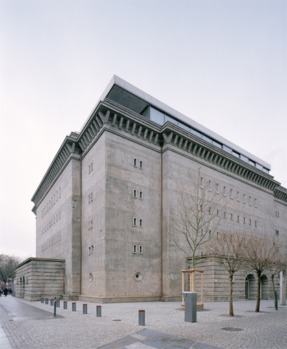„Reichsbahnbunker Friedrichstrae“ in Berlin Mitte dient jetzt als Privates Museum der Boros Sammlung